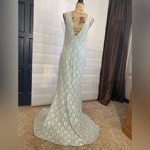 La Scala XL full length light green/mint sequin/lace gown